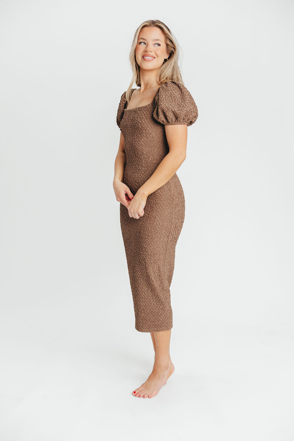 Mila Puffed Sleeve Midi Dress in Brown