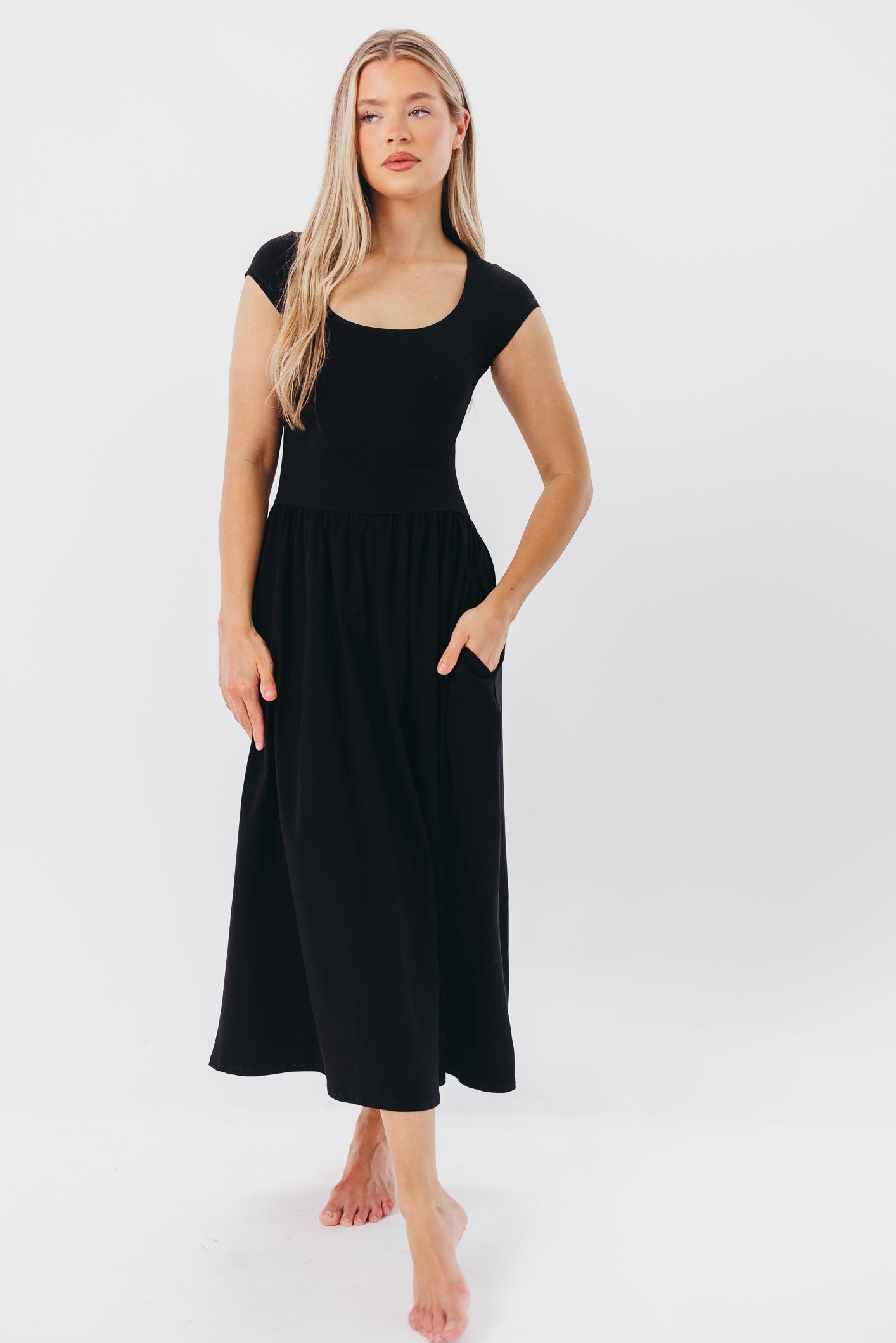Larissa Short Sleeve Knit Midi Dress in Black